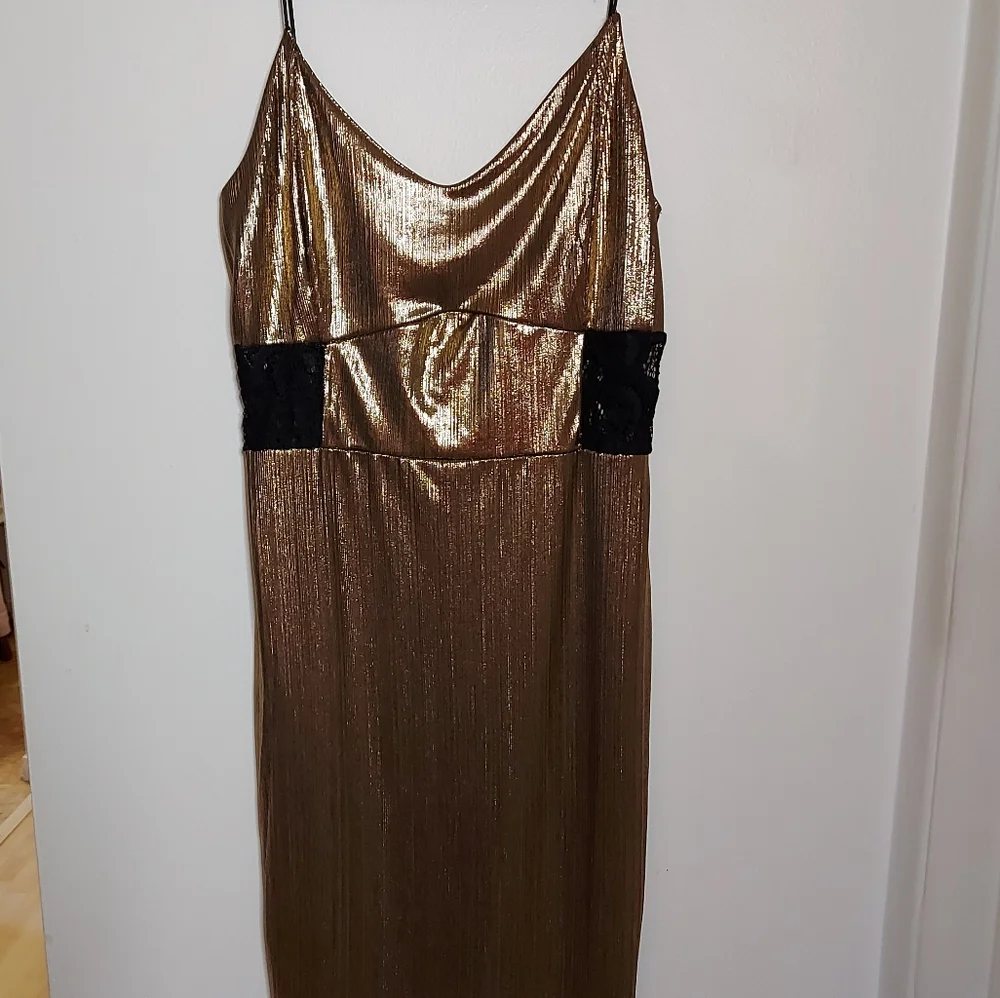 NWT Boohoo Night Metallic Gold Stretch Dress - Picture 2 of 11
